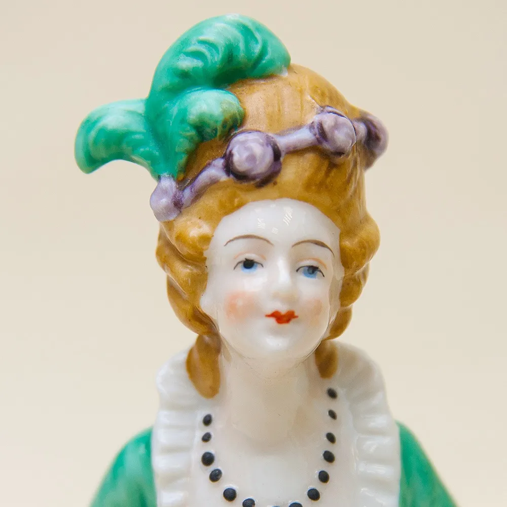 Редкость!!! Фарфоровая Шкатулка - Статуэтка «Дама в зеленом платье». SITZENDORF Германия