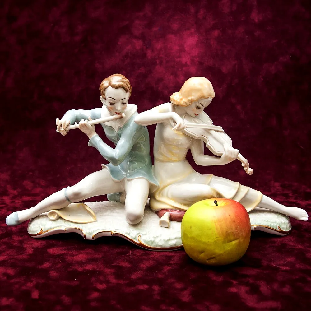 Авторская Фарфоровая статуэтка «СОНАТА, МУЗЫКАЛЬНЫЙ ДУЭТ» Hutschenreuther, Германия.