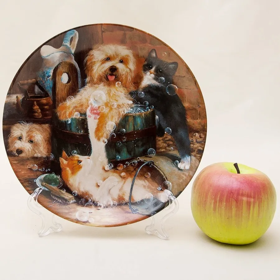 Коллекционная Тарелка «Забавное купание» Фарфор, Vohenstrauss Германия -1992 год.