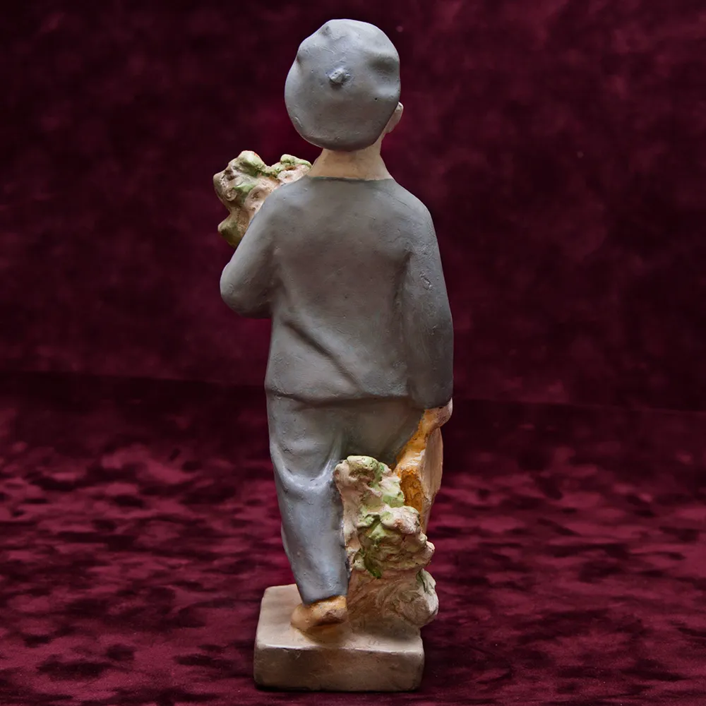 Гипсовая статуэтка «Первый раз - в Первый Класс» КГЗ СССР - 50-е годы ХХ века.