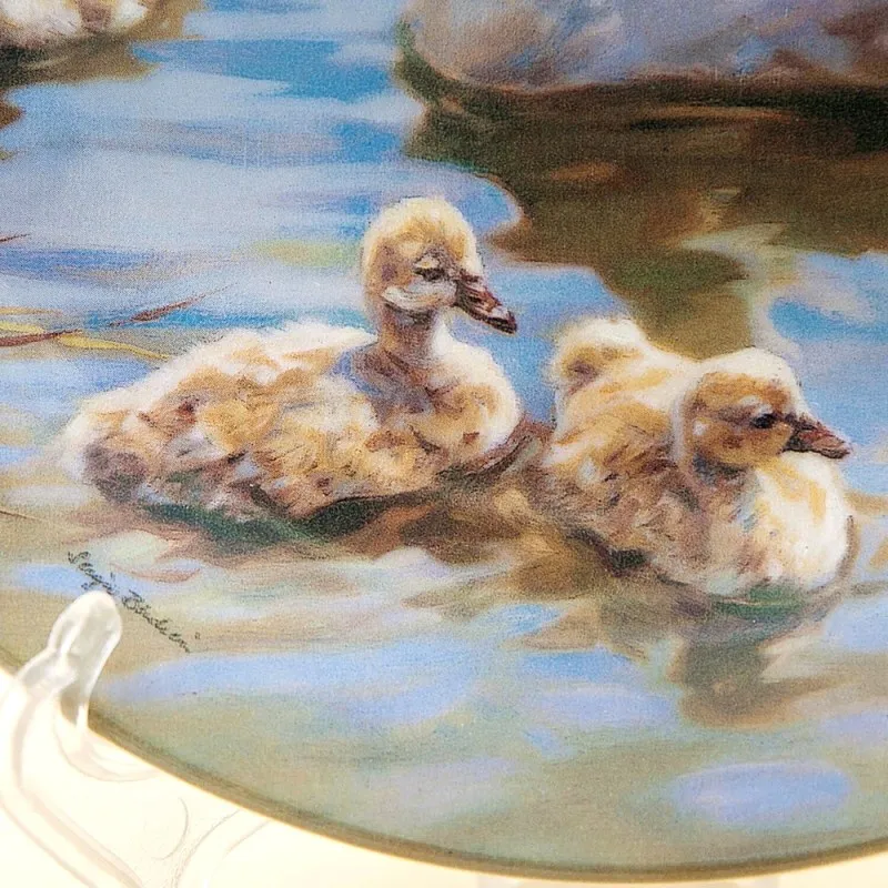 Коллекционная Тарелка «Гордые Лебеди» серия «Птицы у воды», Фарфор, Швейцария -1995г.