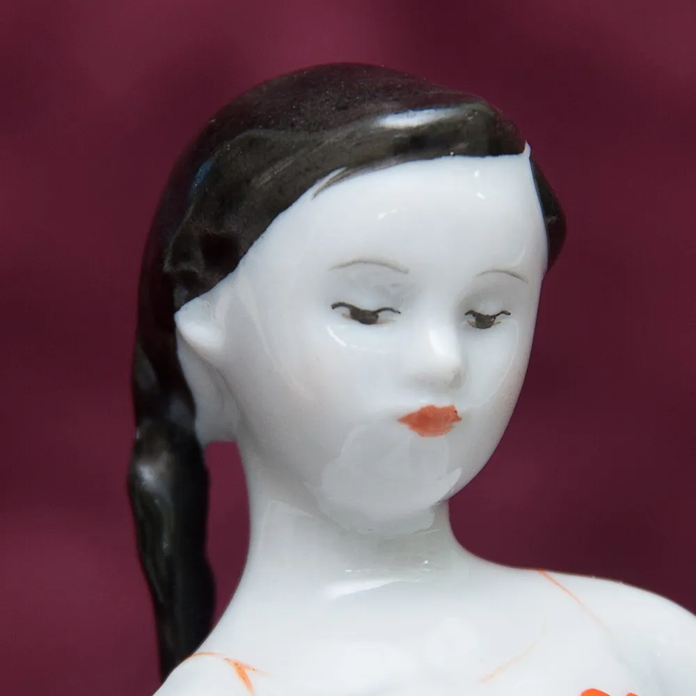 РЕДКОСТЬ!! Фарфоровая Статуэтка «Девочка с кукурузой», ЛФЗ СССР - 1960 год.