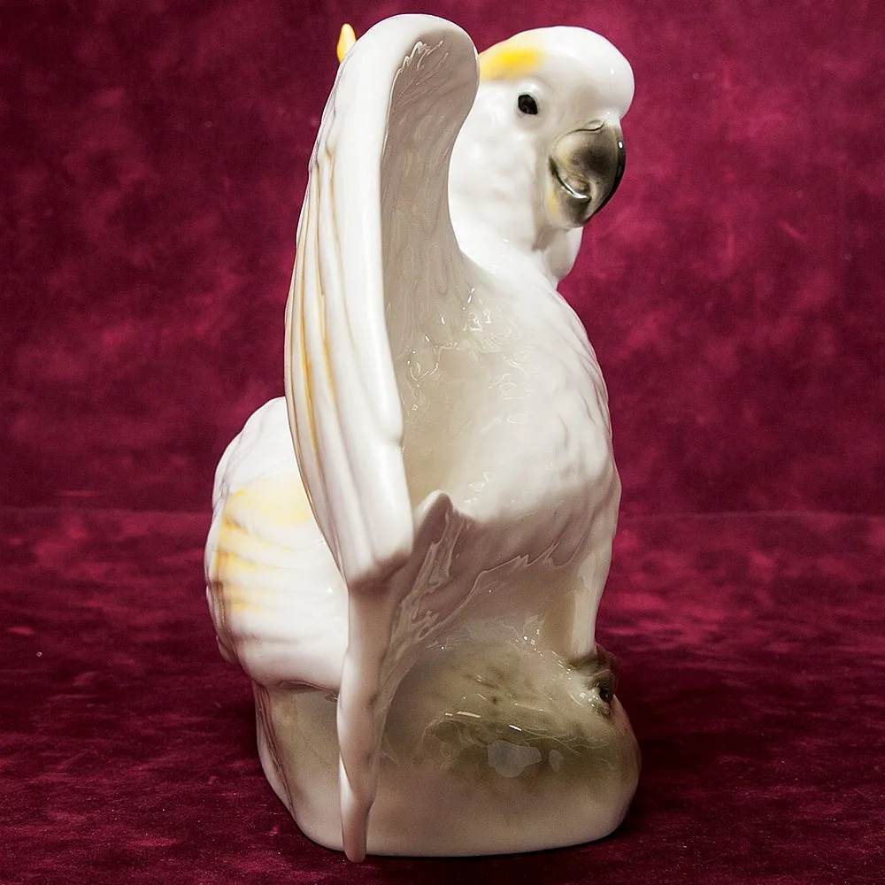 Большая Статуэтка Птица - Попугай - Какаду Желтохохлый, фарфор ИФЗ, Россия.