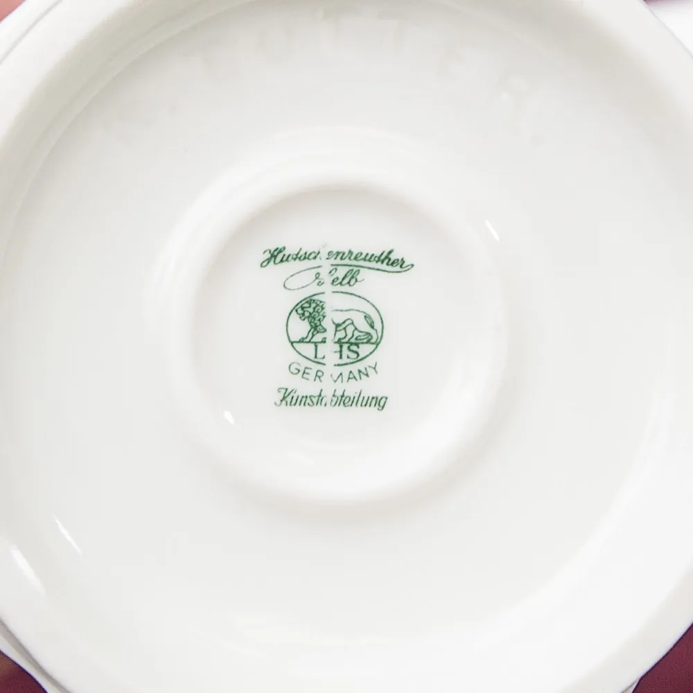 Фарфоровая Статуэтка «Девушка с мячом», Hutschenreuther,  Германия - 1955-1968 годы.