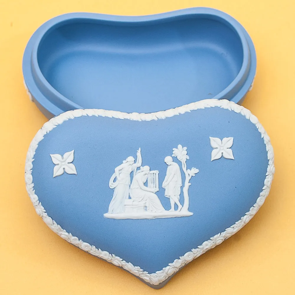 Шкатулка - Бонбоньерка «Атлантида» фарфор ВЕДЖВУД, WEDGWOOD, Англия -1977 год.