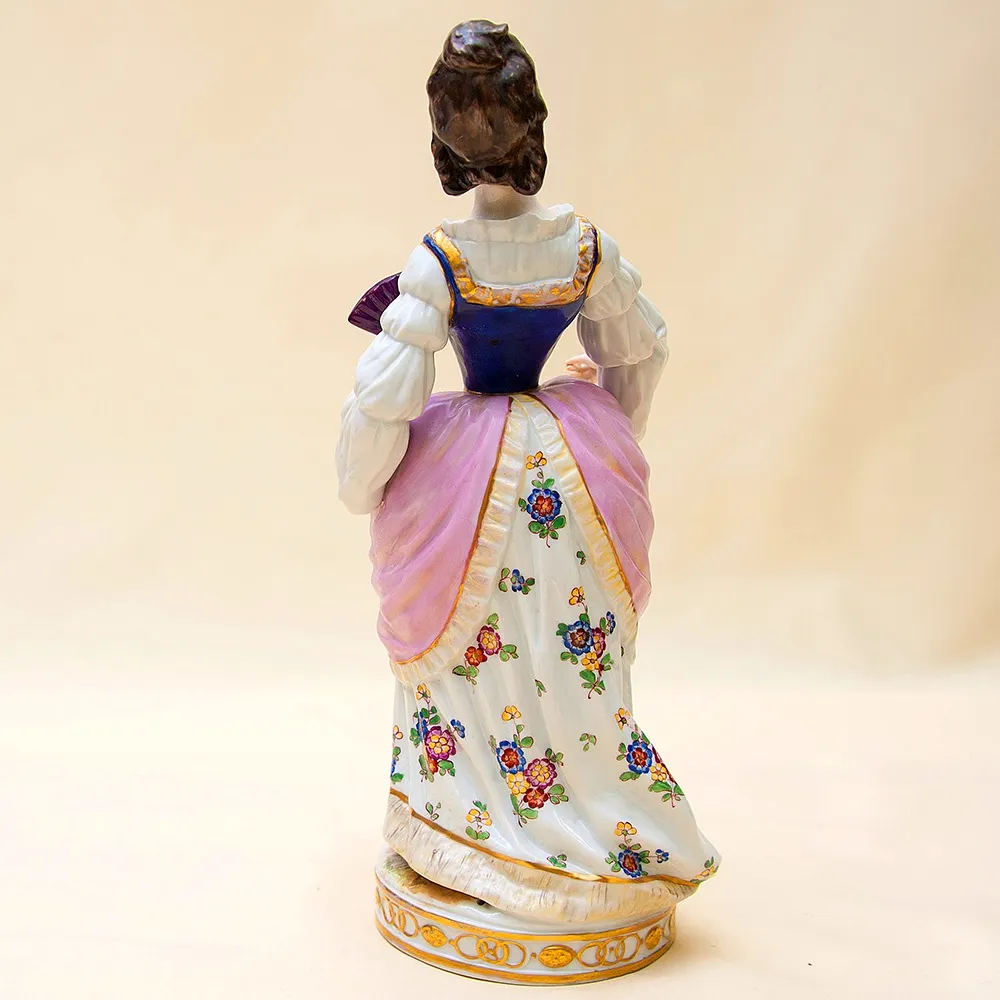 Большая! Фарфоровая статуэтка «Дама с веером» VOLKSTEDT  Германия -1915-1934 гг.