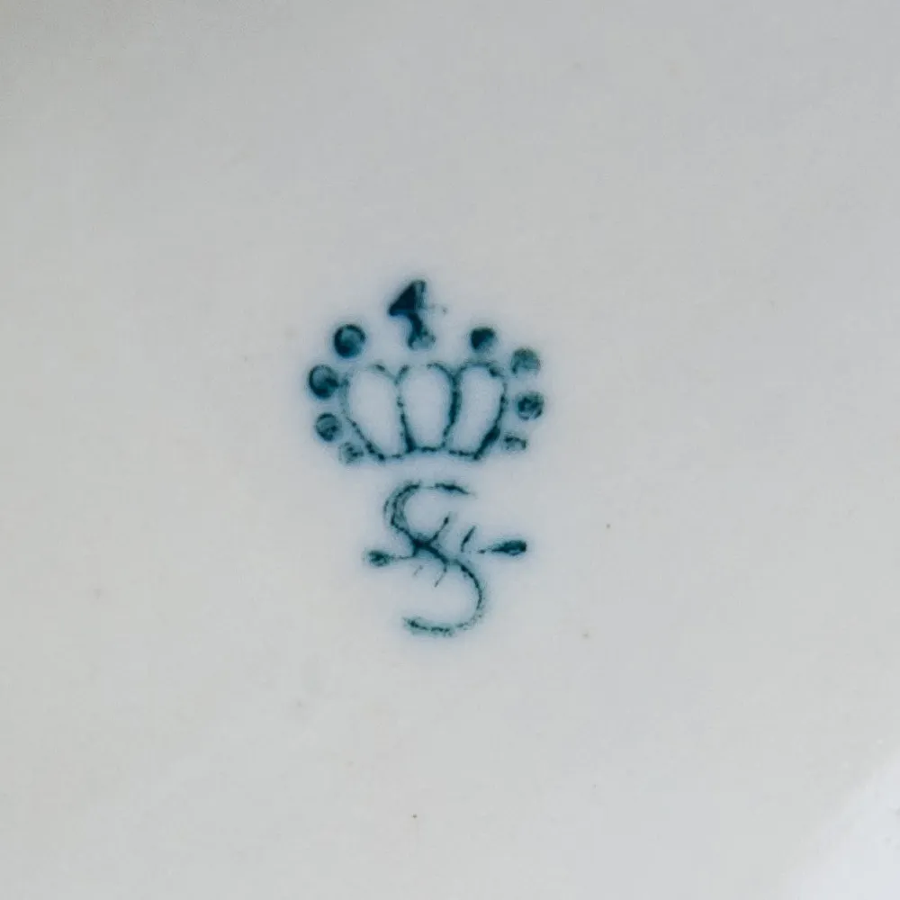 Редкость!!! Фарфоровая Статуэтка «Девушка с гусем» Н-23,5см. SITZENDORF  Германия