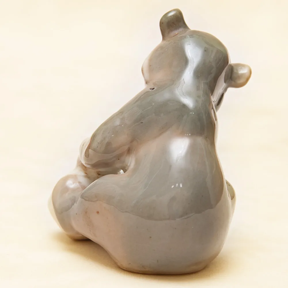 Коллекционная Фарфоровая Статуэтка «Мишка с крынкой», СССР ЛЗФИ, 1956 - 1967 года. 