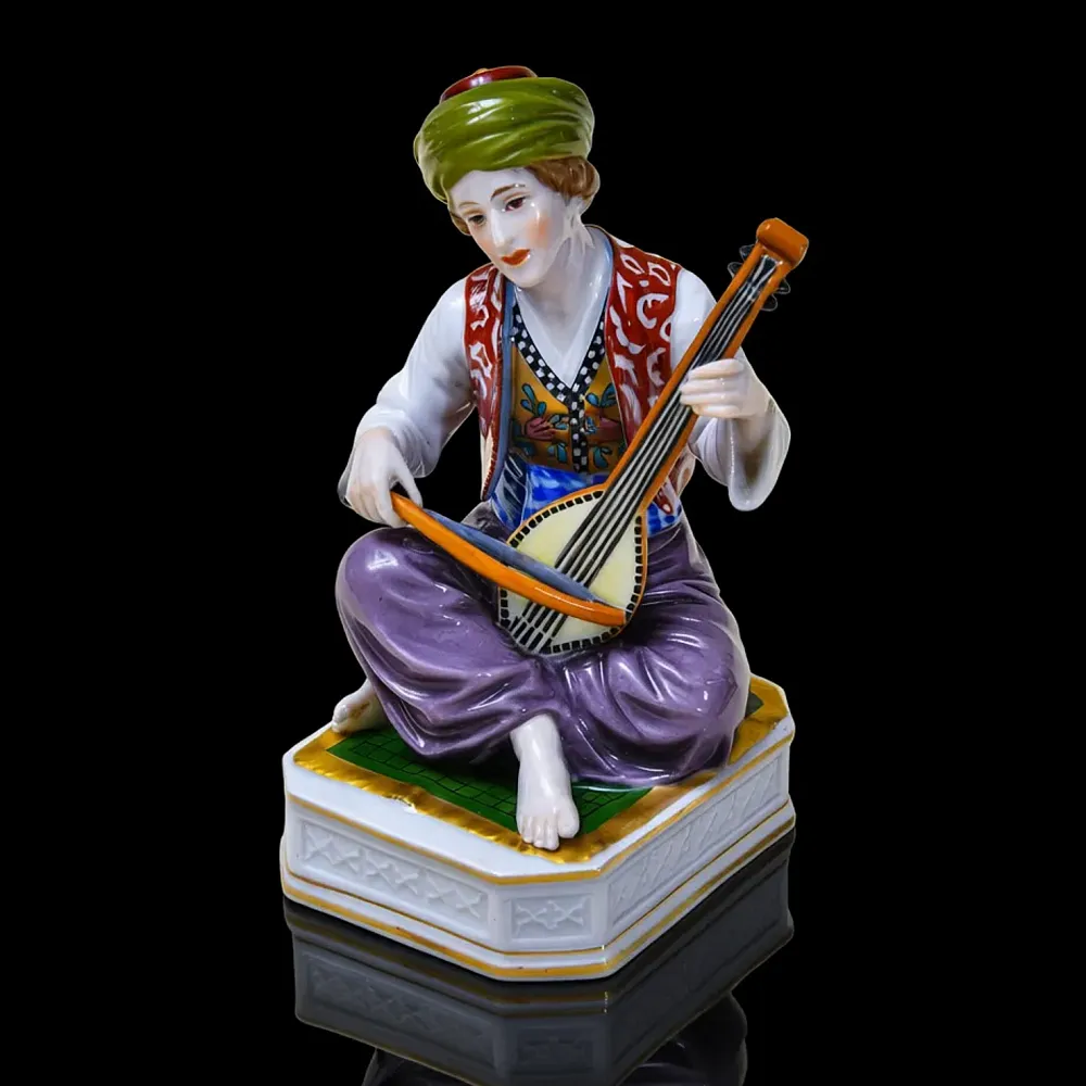 Антикварная Фарфоровая Статуэтка «Восточный музыкант», Edme Samson et Cie Франция 1880 -1930 годы.