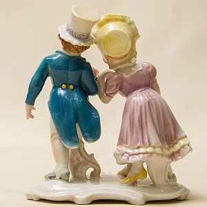 Редкость!!! Фарфоровая Статуэтка «Букет для Мамы», Карл Энс / Karl Ens, Германия, 30-е гг.