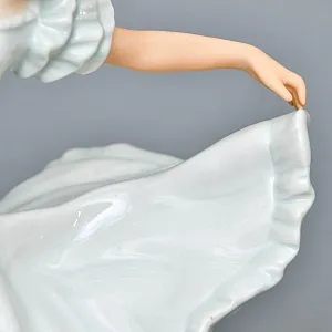  Коллекционная Фарфоровая статуэтка «Танцовщица в пышном платье», Schau Bach Kunst Германия.