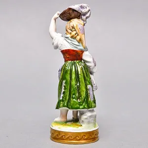 Коллекционная Фарфоровая Статуэтка «Девочка - Торговка рыбой», VOLKSTEDT Германия -50 гг.