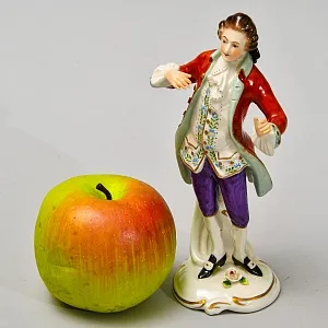 Редкость! Коллекционная фарфоровая статуэтка «Галантный кавалер»,  RUDOLF KAMMER, Германия -1961 год.