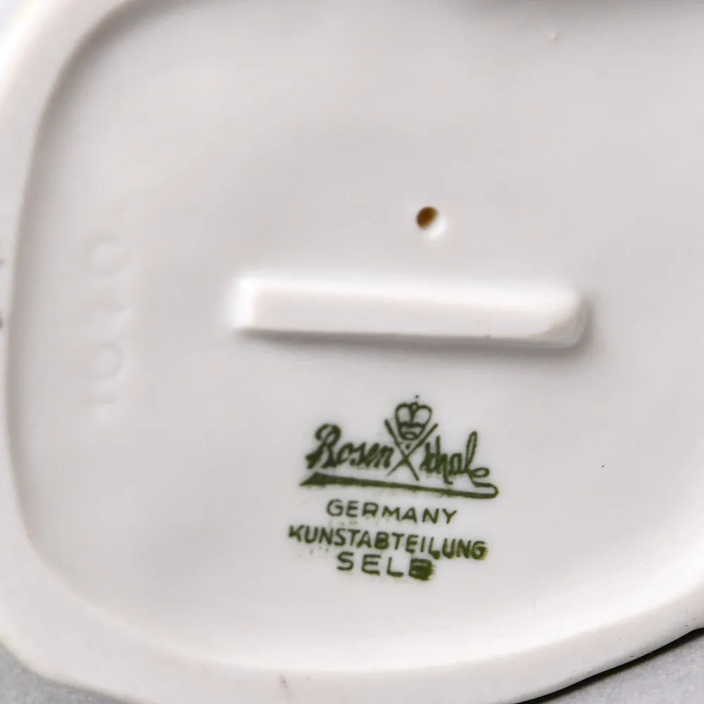 Коллекционная статуэтка «Мальчик с цыплятами», Фарфор ROSENTHAL Германия, первая половина ХХ века. 