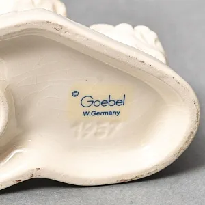 Коллекционная Статуэтка «Девочка и щенок» Фарфор, Goebel, Германия, 80 -е годы ХХ века. 
