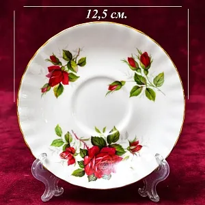 Коллекционная Фарфоровая Кофейная пара «Красная Роза», ROYAL ALBERT Англия, вторая половина ХХ века.