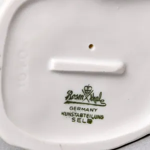 Коллекционная статуэтка «Мальчик с цыплятами», Фарфор ROSENTHAL Германия, первая половина ХХ века. 