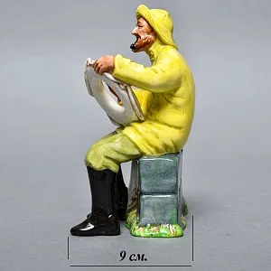 Коллекционная Фарфоровая статуэтка «Лодочник - Рыбак», Royal Doulton Ангия, 1970 - 1987 годы. 