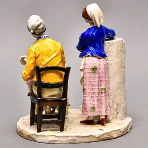 Коллекционная Фарфоровая статуэтка «Семья у домашнего очага», Ackermann & Fritze Германия.