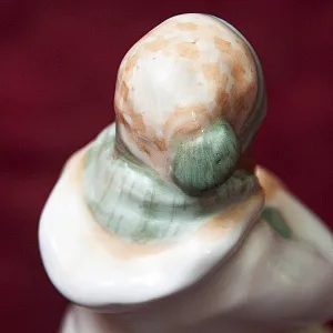 Авторская Коллекционная Фарфоровая Статуэтка «Девочка на Снежном Коме», Дулёво Россия.