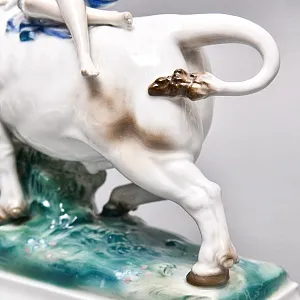 Коллекционная Фарфоровая статуэтка «ПОХИЩЕНИЕ ЕВРОПЫ», Karl Ens Германия, первая половина ХХ века. 