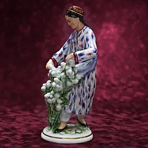 Редкость! Авторская Фарфоровая статуэтка «Узбечка с хлопком», ЛФЗ СССР 1955 год. 