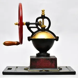 Большая Антикварная Чугунная Ручная Механическая Кофемолка ELMA, Франция начало ХХ века.