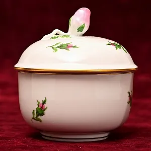 Фарфоровая Сахарница - Бонбоньерка - Шкатулка «РОЗА МЕЙСЕНА», MEISSEN Германия, середина ХХ века.