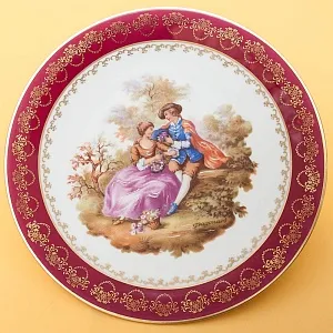 Коллекционная Тарелка «Свидание в лесу» Фарфор, Лимож (Limoges) Франция, середина ХХ века.