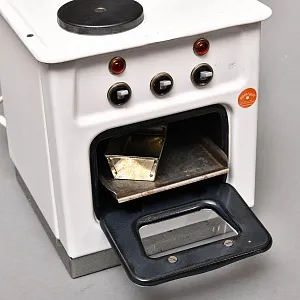 Винтажная Электрическая Игрушка - Кукольный детский набор - Плита с Посудой, Германия -80 гг.. 