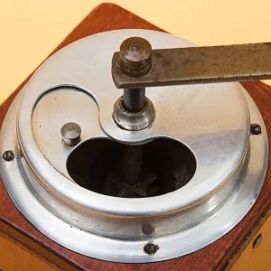 Коллекционная Ручная Механическая Кофемолка ROCK HARD, США - середина ХХвека.