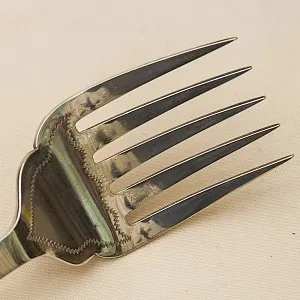 Антикварный Набор для подачи готовых блюд Нож + Вилка, Франция начало ХХ века.