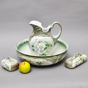 Фаянсовый Набор для Умывания «Яблоневый цвет», K&G Luneville Франция, 1900 - 1920 годы.