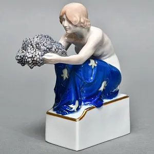 Антикварная Фарфоровая статуэтка «Девушка с виноградом», ROSENTHAL Германия, 1923 - 1933 годы. 