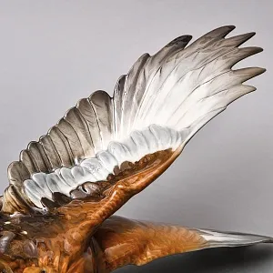 Большая Коллекционная статуэтка «Коричневый Ястреб на Охоте», Фарфор Hutschenreuther Германия.