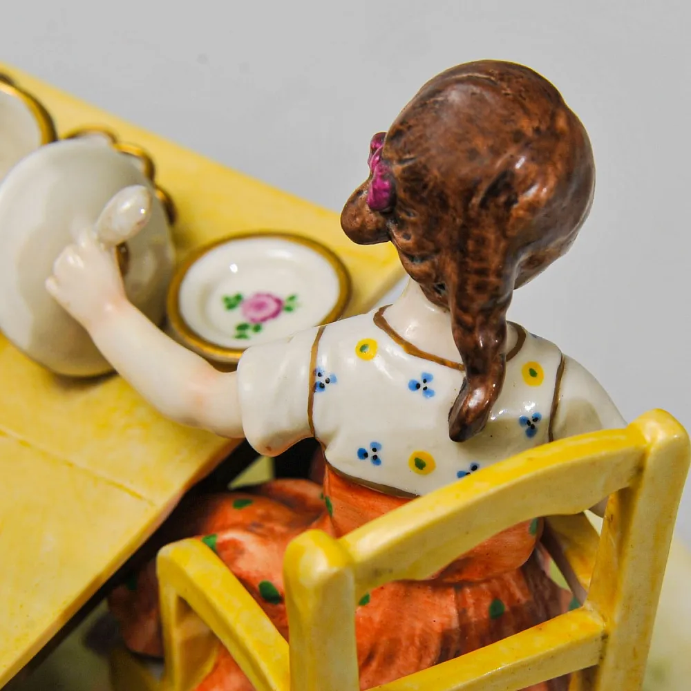 Антикарная Фарфоровая Статуэтка «Едоки каши. Завтрак», Aсkermann & Fritze начало ХХ века.