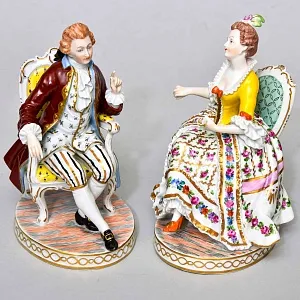 Коллекционные Парные статуэтки «Дама и Кавалер. Светская беседа», Фарфор SP Dresden, Германия.
