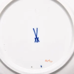 Коллекционное Фарфоровое Блюдо - Тарелка «Букет с маргариткой» Кобальт, MEISSEN Германия - 1955 год.