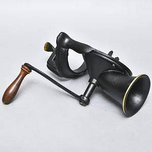 Старинная Чугунная Ручная Механическая Мельница - Кофемолка BREVETE, Бельгия 30-е гг.