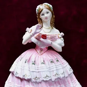 Коллекционная Фарфоровая Статуэтка «Red Red Rose», Royal Doulton Англия - 1997 год.