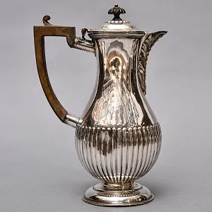 Винтажный Металлический Кофейник - Кувшин на 0,8 л. Silverplated, William Hutton&Sons Англия, начало ХХ века.