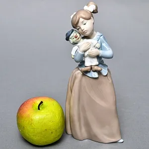 Коллекционная Фарфоровая статуэтка «Девочка с клоуном», Nao by Lladro Испания, 80-е гг. 