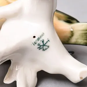 Птица - Фарфоровая статуэтка «Поющая Зарянка», Карл Энс / Karl Ens Германия, 50-е годы ХХ века. 