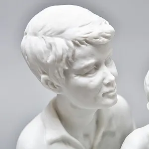 Редкая!!! Коллекционная Фарфоровая Статуэтка «Отец и Сын», Kaiser, Германия -1979 год.