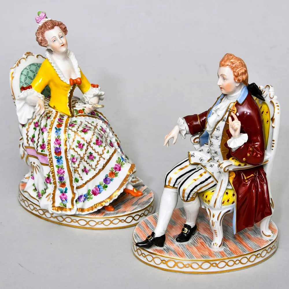 Коллекционные Парные статуэтки «Дама и Кавалер. Светская беседа», Фарфор SP Dresden, Германия.