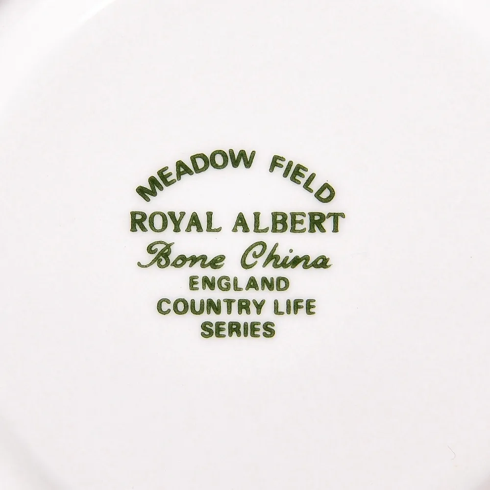 Коллекционная Фарфоровая Чайная пара «Луговые цветы», ROYAL ALBERT Англия.