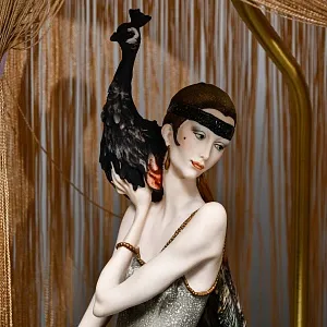 Настольная Электрическая Лампа - Светильник «Дама с Павлином», FLORENCE Италия -1987 год.