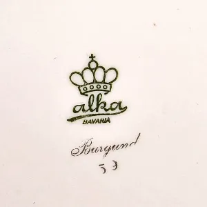 Коллекционная Фарфоровая шкатулка «Бургундия», KAISER Германия, 1956 - 1960 годы.