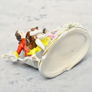 Редкость! Статуэтка «ЛЮБОВНЫЙ РОМАН», Кружевной Фарфор VOLKSTEDT, Германия - середина ХХ века.