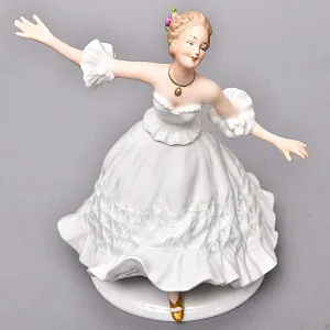 Большая Коллекционная Фарфоровая статуэтка «Танцовщица», ВАЛЕНДОРФ - WALLENDORF  Германия.